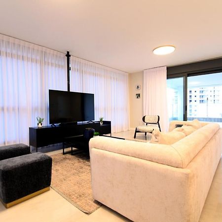 Mini Penthouse Near The Beach Netanja Buitenkant foto