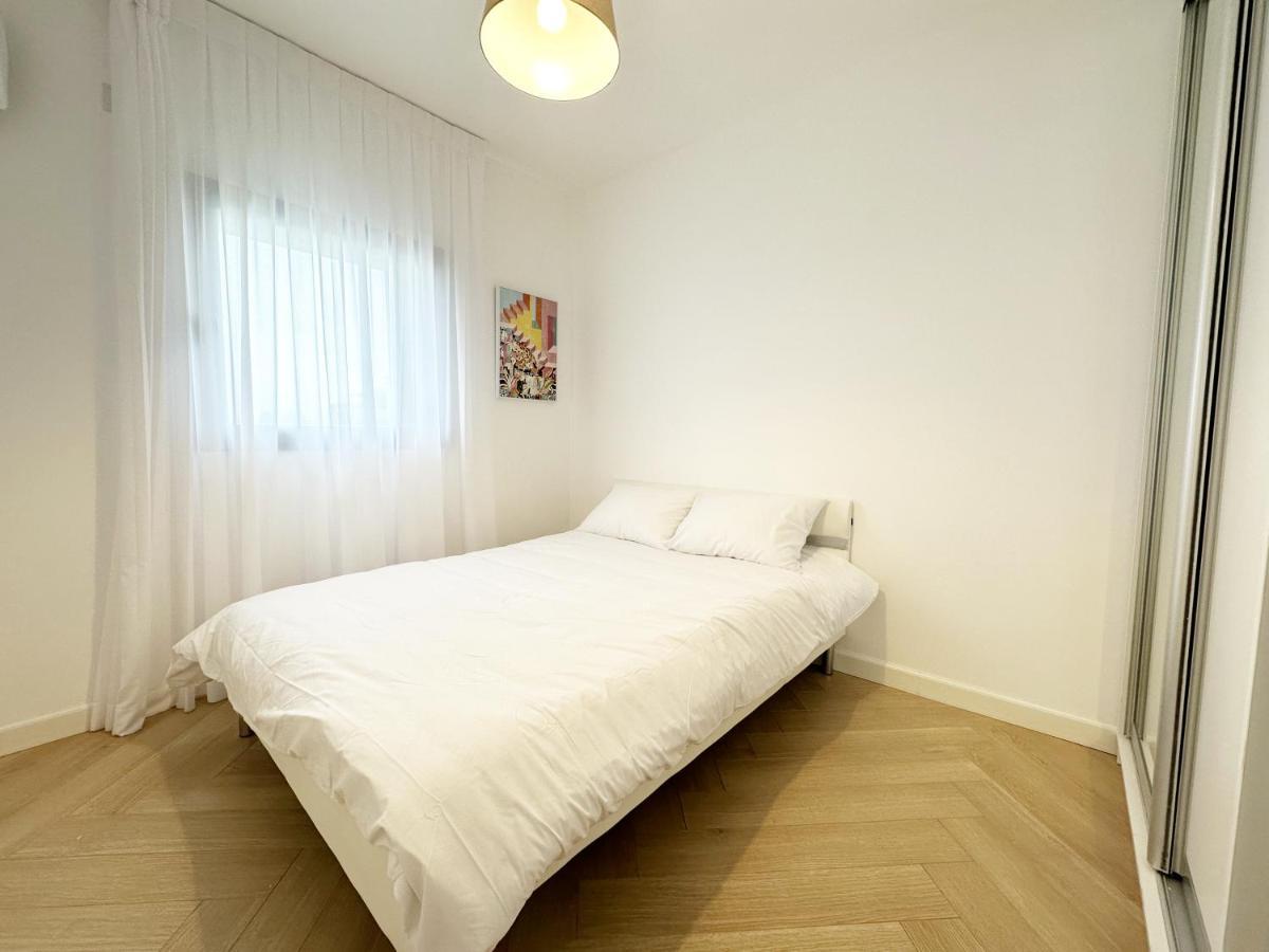 Mini Penthouse Near The Beach Netanja Buitenkant foto