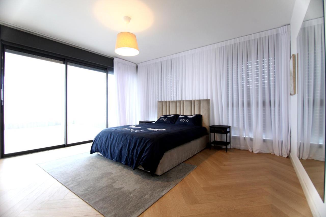 Mini Penthouse Near The Beach Netanja Buitenkant foto